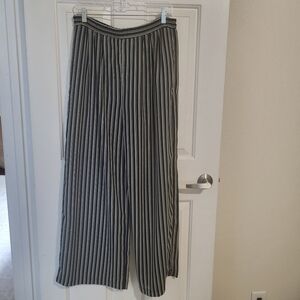 Moda Black and Off-White Striped Pants